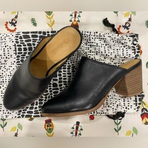 Madewell Black Leather Clogs